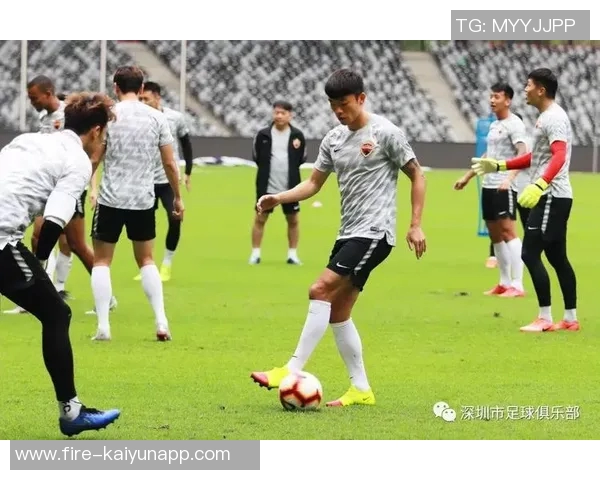 斯洛特重申不考虑争冠目标强调专注当前比赛状态与上赛季相似